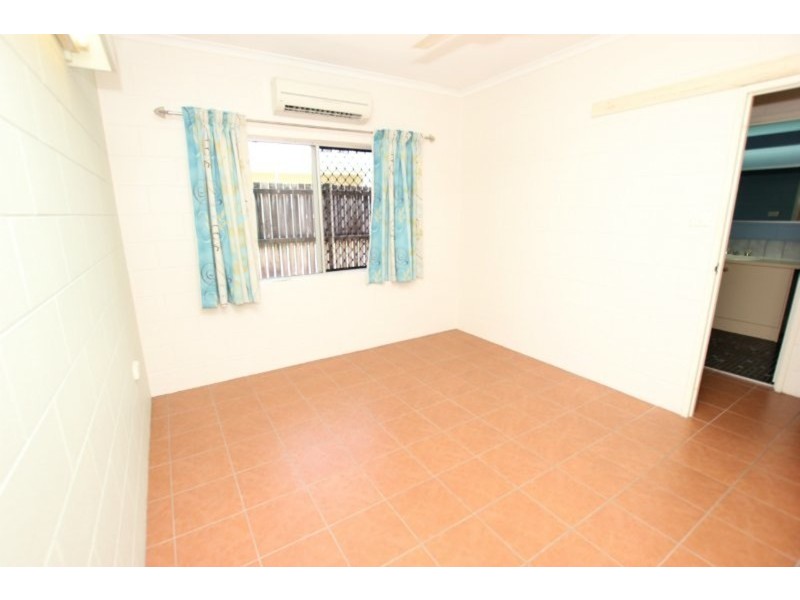 2/85 Jensen Street, Whitfield QLD 4870