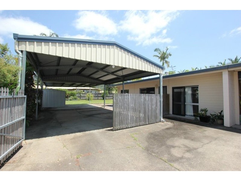 2/85 Jensen Street, Whitfield QLD 4870