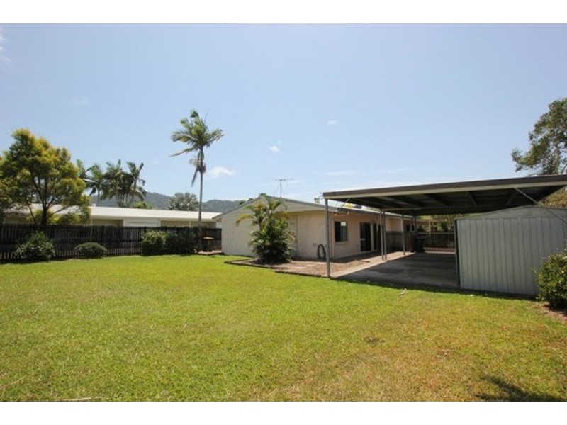 2/85 Jensen Street, Whitfield QLD 4870