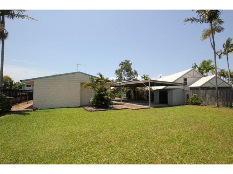 2/85 Jensen Street, Whitfield QLD 4870