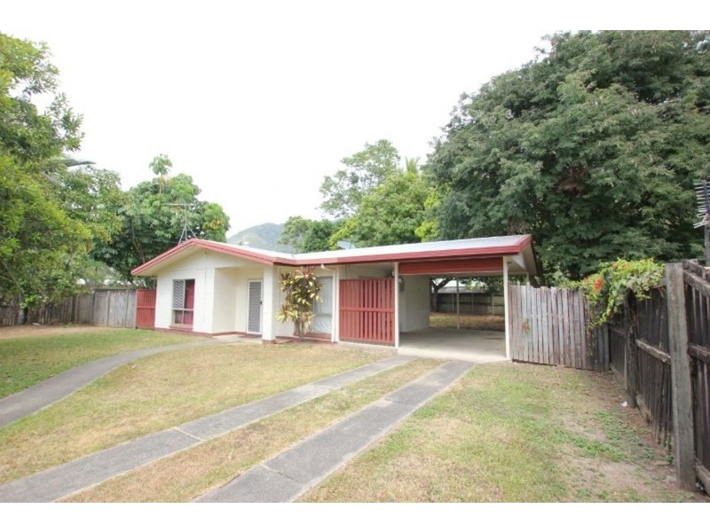 92 Murray Street, Manoora QLD 4870