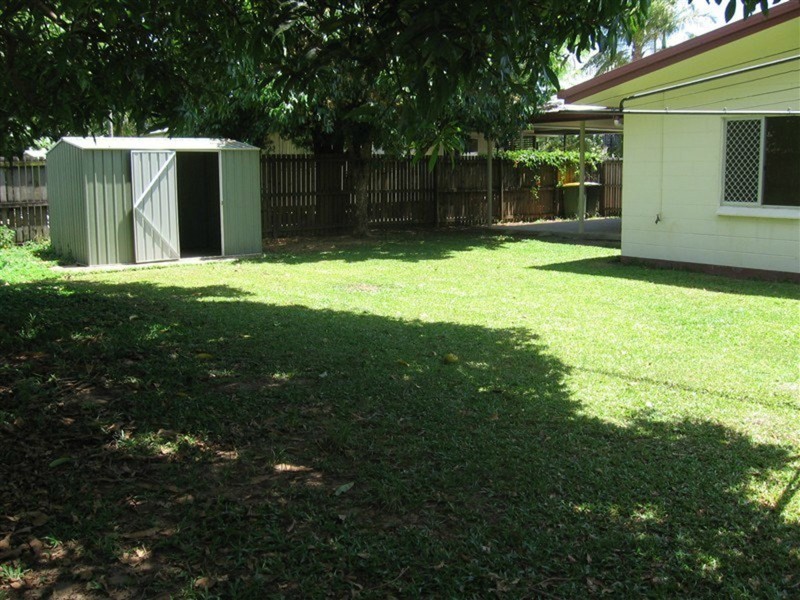 92 Murray Street, Manoora QLD 4870