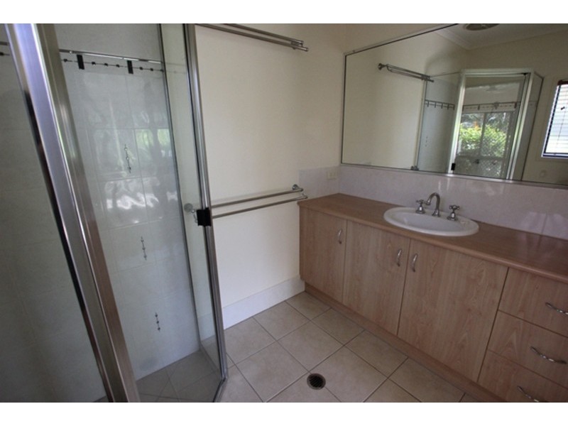 2 Greendale Close, Brinsmead QLD 4870