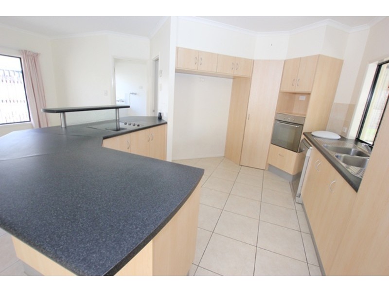 2 Greendale Close, Brinsmead QLD 4870