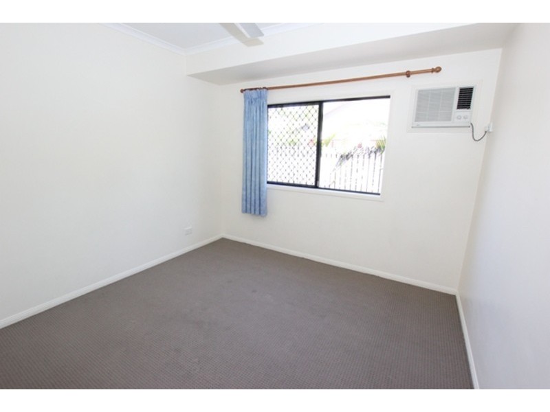 2 Greendale Close, Brinsmead QLD 4870