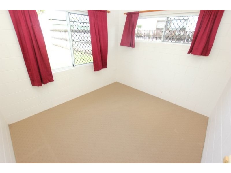 34 Frangipanni Street, White Rock QLD 4868