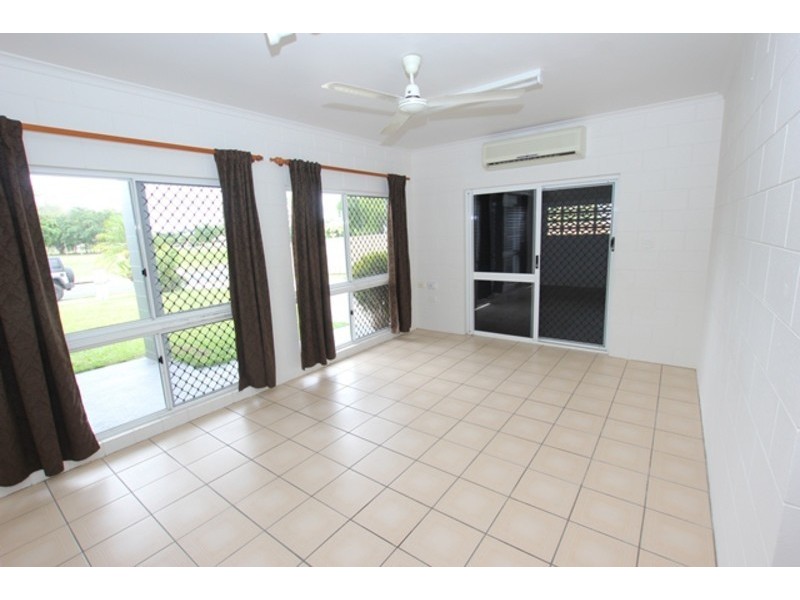 34 Frangipanni Street, White Rock QLD 4868