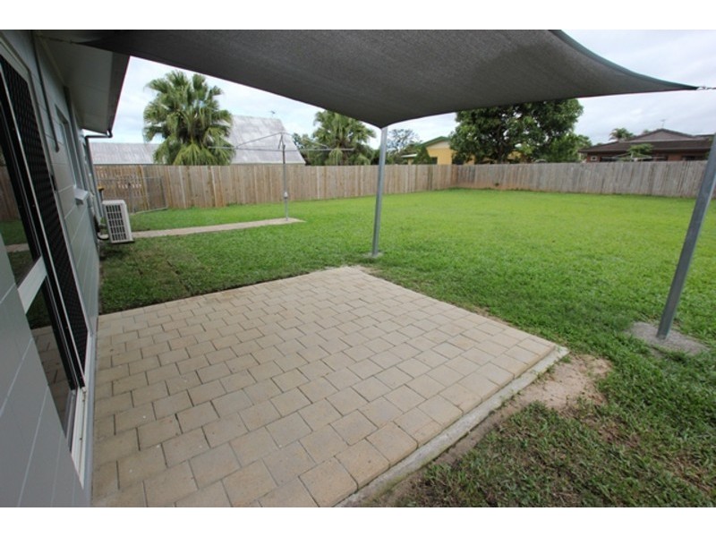 34 Frangipanni Street, White Rock QLD 4868