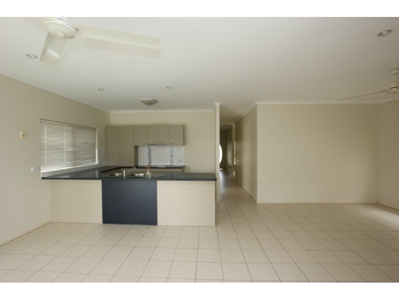 185 Timberlea Drive, Bentley Park QLD 4869