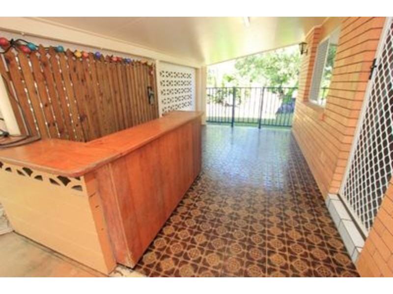 28 Angela Street, Woree QLD 4868