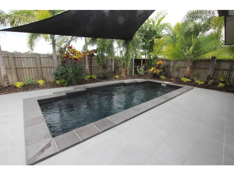 10 Redcap Bend, Trinity Park QLD 4879