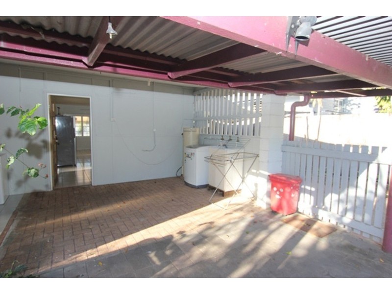 43 Machans Street, Machans Beach QLD 4878