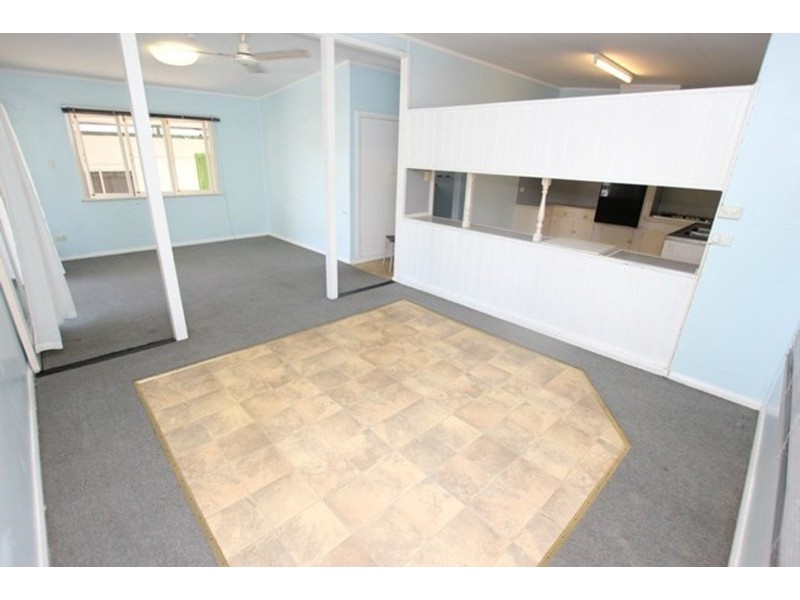 282 Aumuller Street, Westcourt QLD 4870