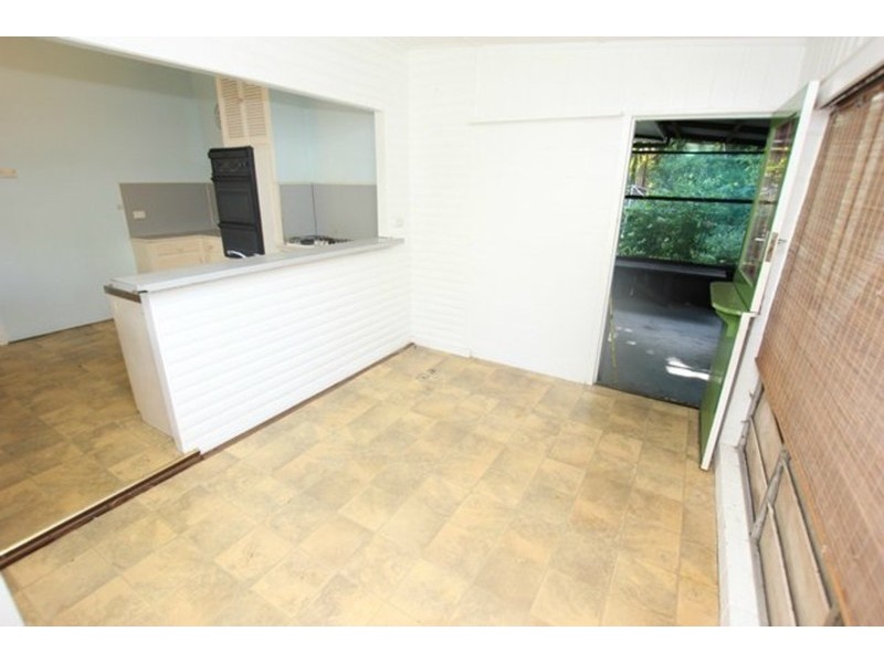 282 Aumuller Street, Westcourt QLD 4870