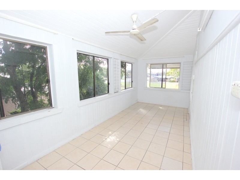 1/17 Law Street, Cairns North QLD 4870