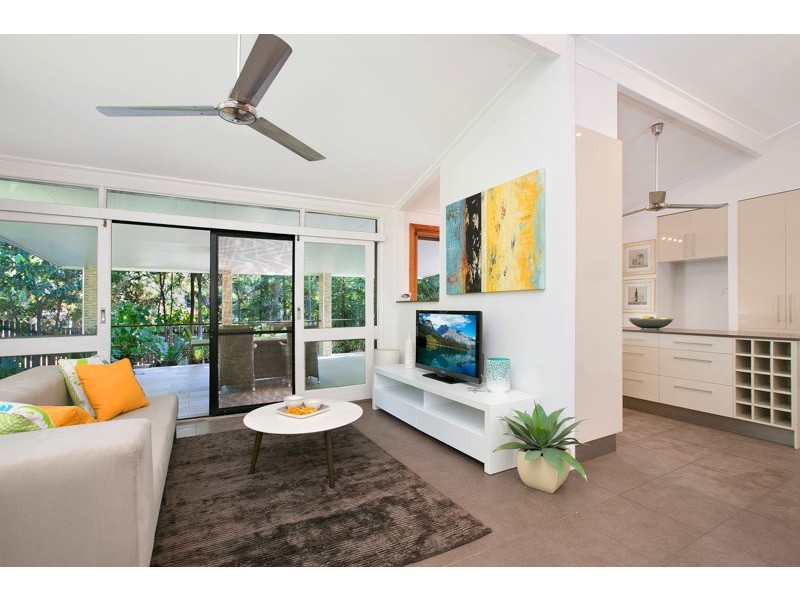 22 Blue Hills Crescent, Freshwater QLD 4870