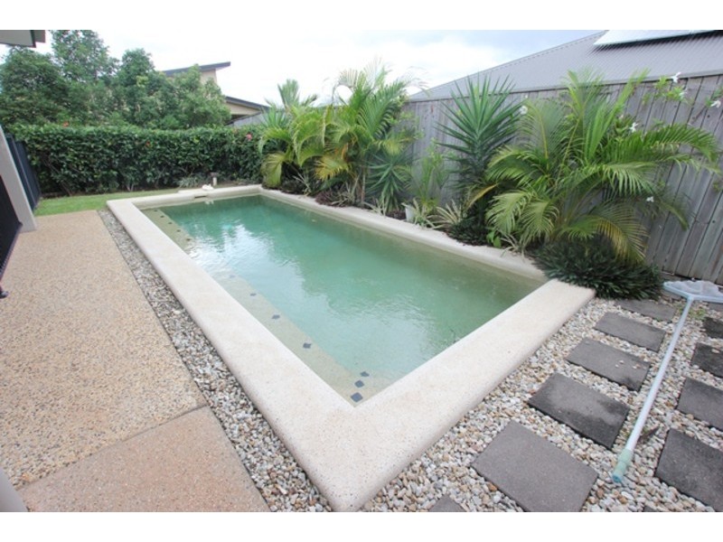 6 Barnacle Street, Trinity Beach QLD 4879