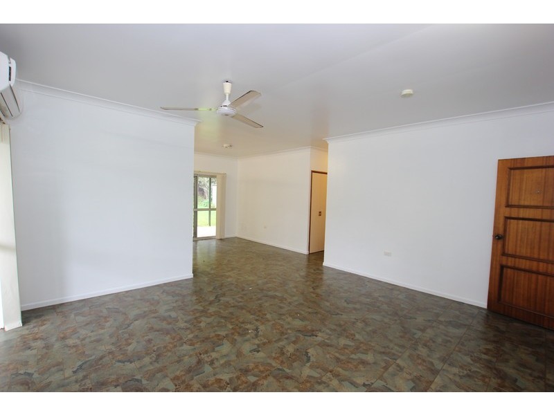 27 Ramsey Drive, Kanimbla QLD 4870