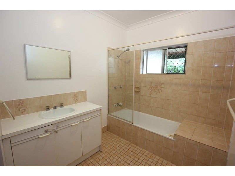 27 Ramsey Drive, Kanimbla QLD 4870