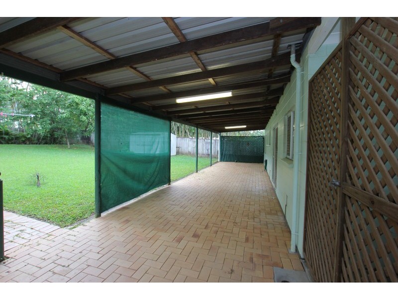 27 Ramsey Drive, Kanimbla QLD 4870