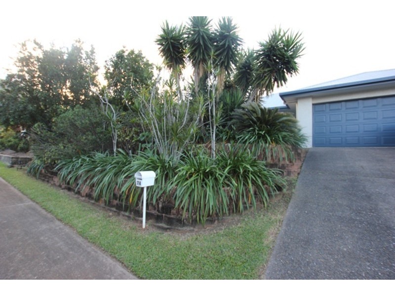 74 Norfolk Circuit, Redlynch QLD 4870