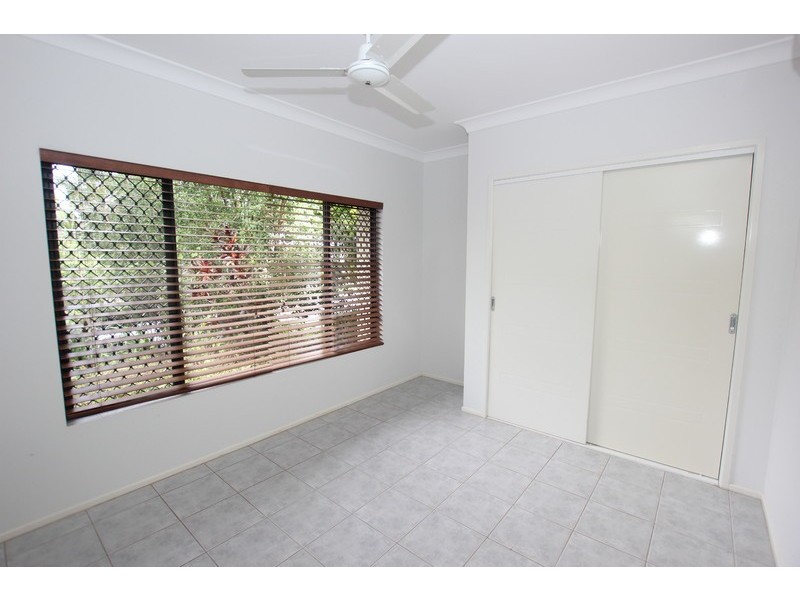 74 Norfolk Circuit, Redlynch QLD 4870