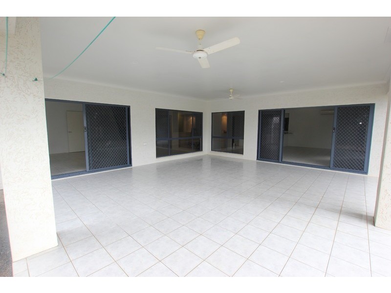 74 Norfolk Circuit, Redlynch QLD 4870