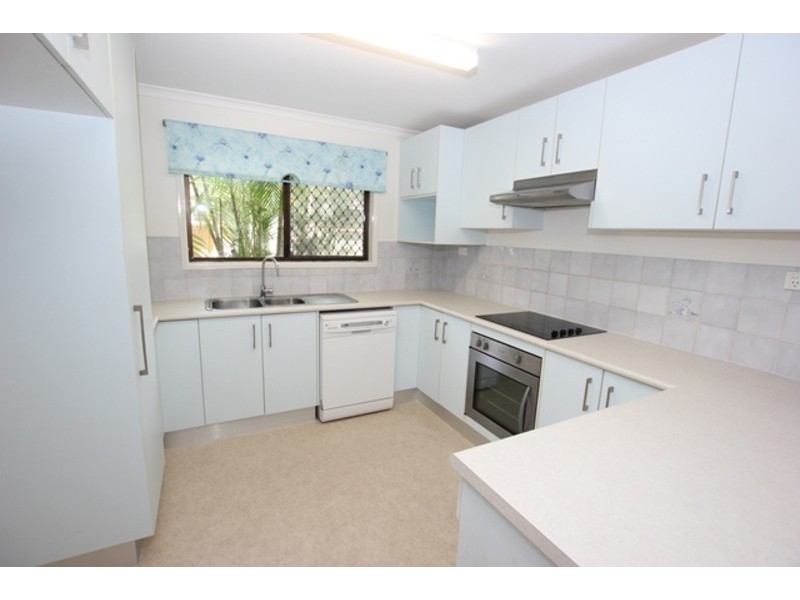 24 Arizona Crescent, White Rock QLD 4868