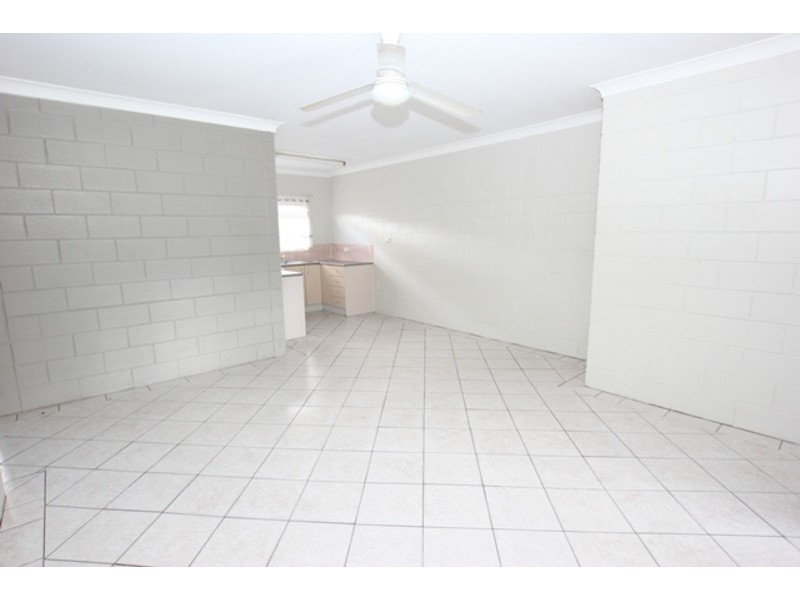 4/52 Pease Street, Manoora QLD 4870