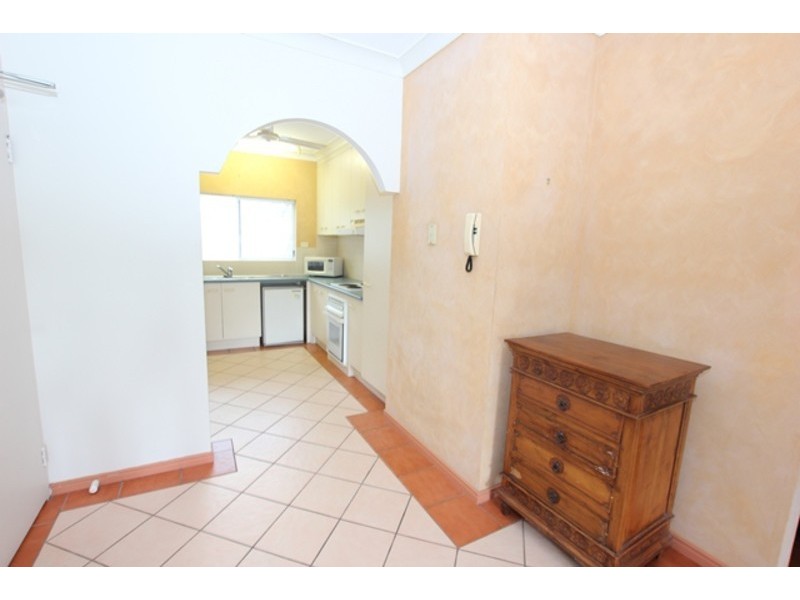 7/62-68 Digger Street, Cairns North QLD 4870