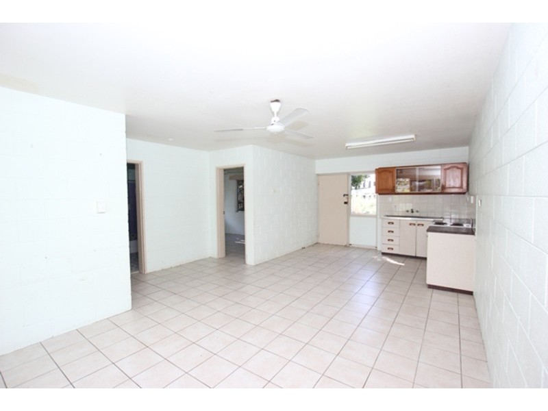 1/35 Sondrio Street, Woree QLD 4868