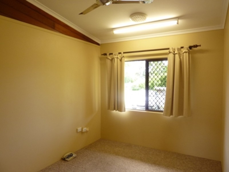 98 Dillon Street, Westcourt QLD 4870