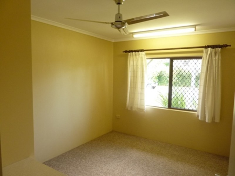 98 Dillon Street, Westcourt QLD 4870