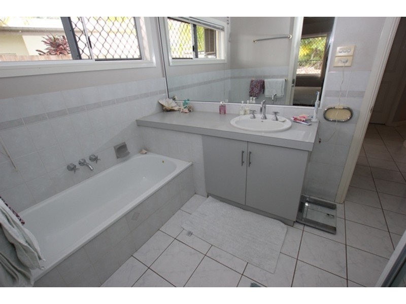 13 Somerset Drive, Bentley Park QLD 4869