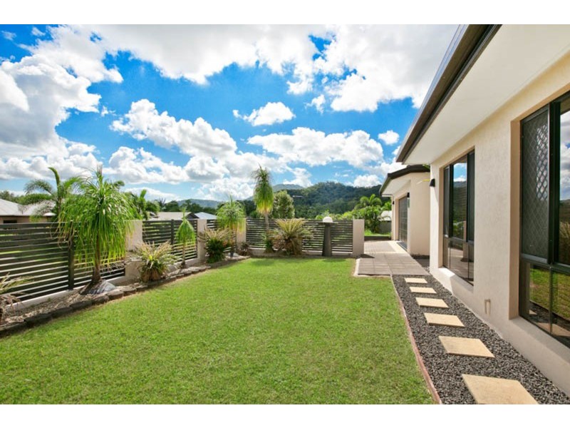 9 Smoko Close, Brinsmead QLD 4870