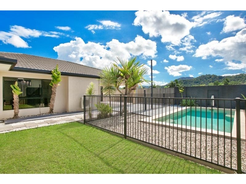 9 Smoko Close, Brinsmead QLD 4870