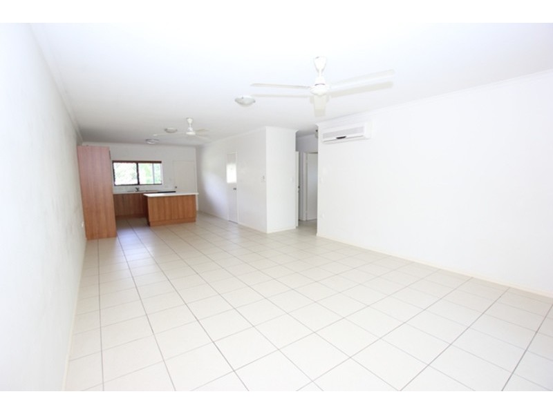 6/8 Macilwraith Street, Manoora QLD 4870