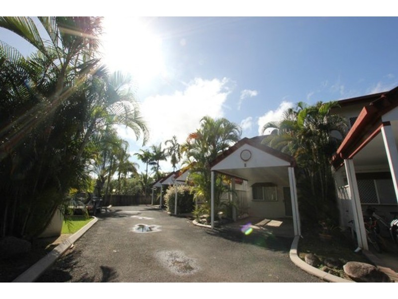 10/30-32 Springfield Crescent, Manoora QLD 4870