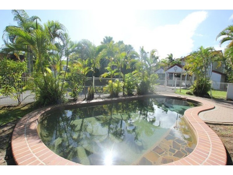 10/30-32 Springfield Crescent, Manoora QLD 4870