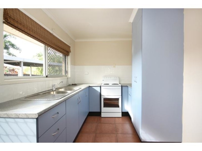 5 Marchant Street, Manoora QLD 4870