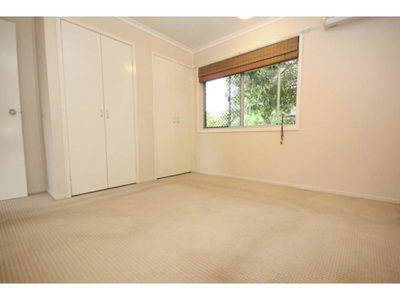 5 Marchant Street, Manoora QLD 4870