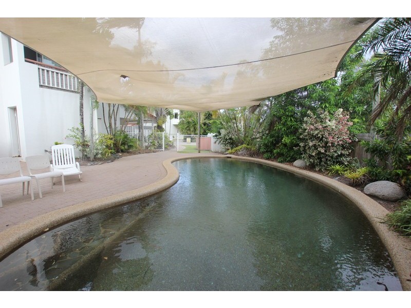 2/14 Grantala Street, Manoora QLD 4870