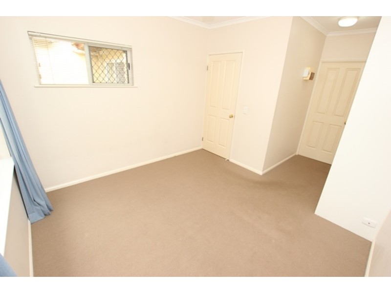 4/2-5 Marella Close, Whitfield QLD 4870