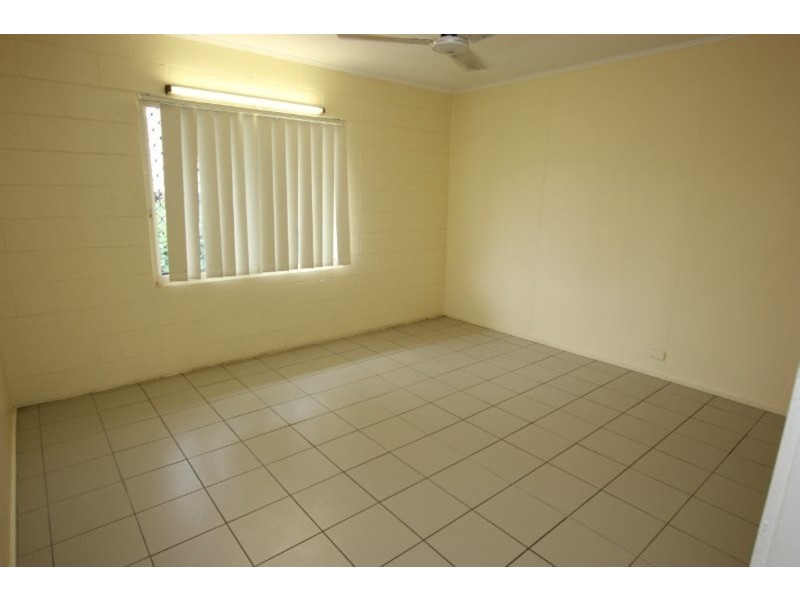 2/47 Curtin Street, Westcourt QLD 4870
