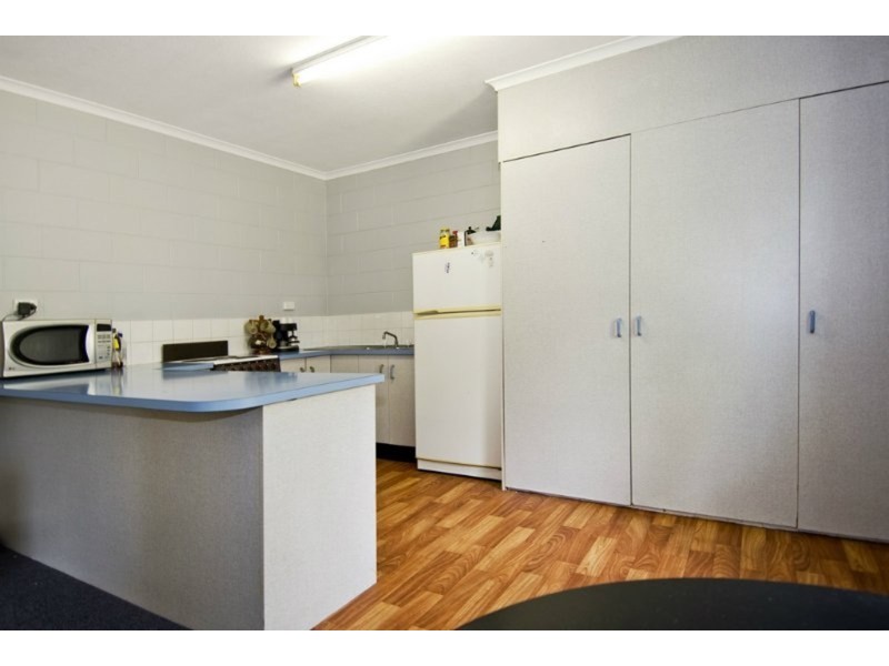 16/201 Aumuller, Westcourt QLD 4870