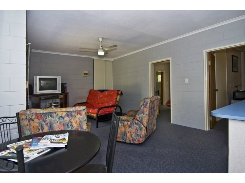 16/201 Aumuller, Westcourt QLD 4870