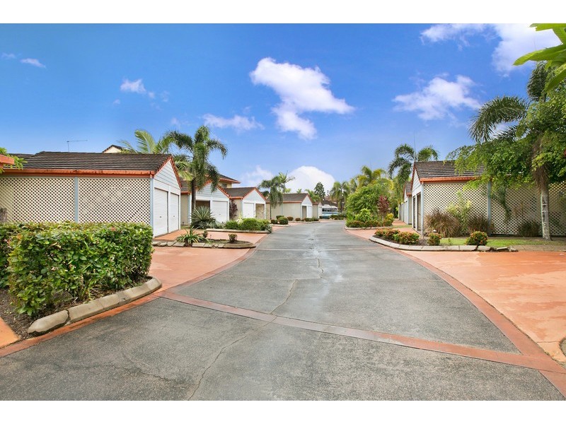 25/2-5 Marella Close, Manoora QLD 4870