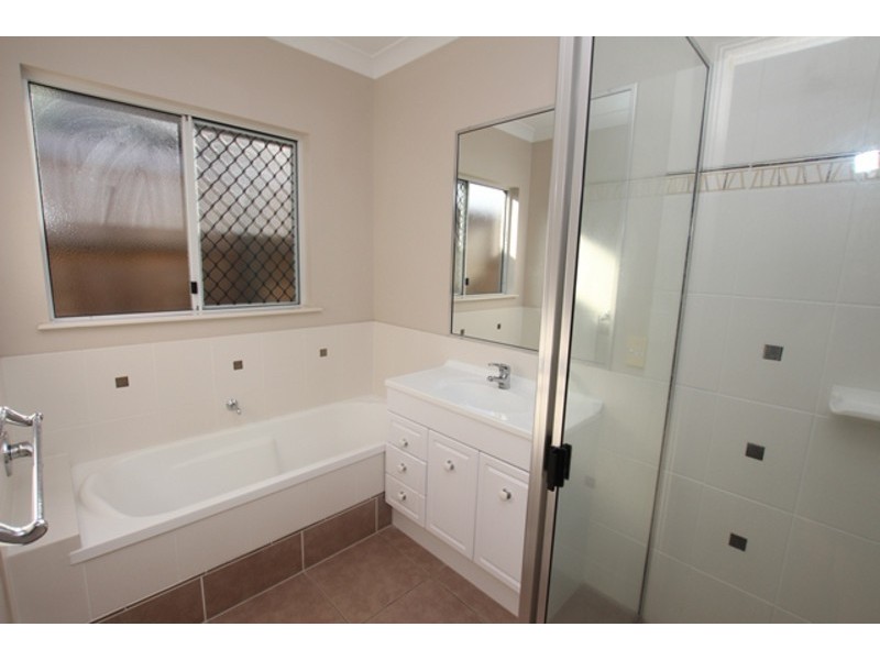 48 Oakblue Drive, Mount Sheridan QLD 4868