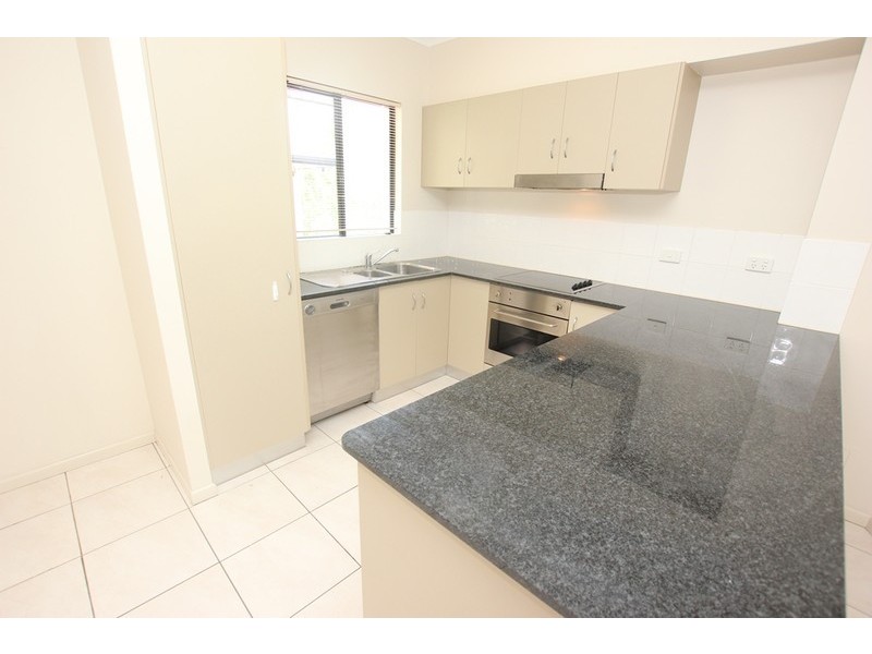 4/516 Varley Street, Yorkeys Knob QLD 4878
