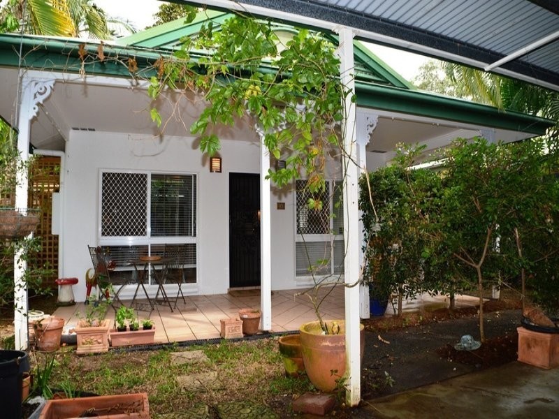9 Rainy Mountain Place, Smithfield QLD 4878